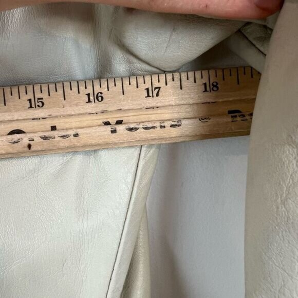 70s Vintage Embassy Women’s XS Genuine Leather Belted Tan Overcoat Jacket Trench - Picture 15 of 15